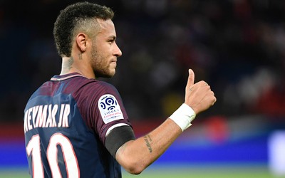 熊猫体育动态-B席被豪门盯上曼城留得住吗