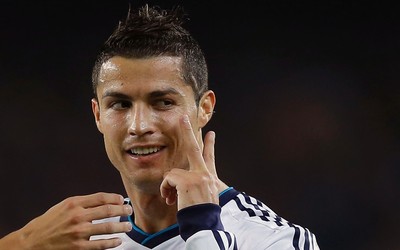 熊猫体育动态-于帕梅卡诺这防守动作干净