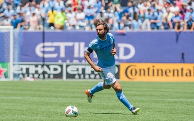 熊猫体育精华-以色列足球联赛VAR多次改判