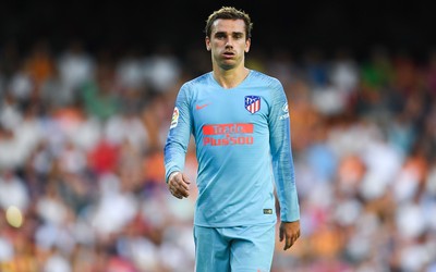 熊猫体育-凯西戴面具踢满全场真硬汉